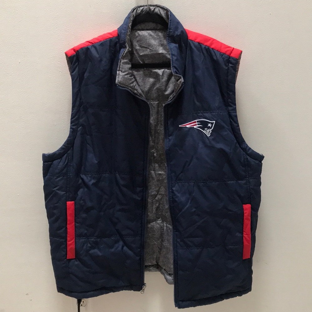 Reversible patriots vest
